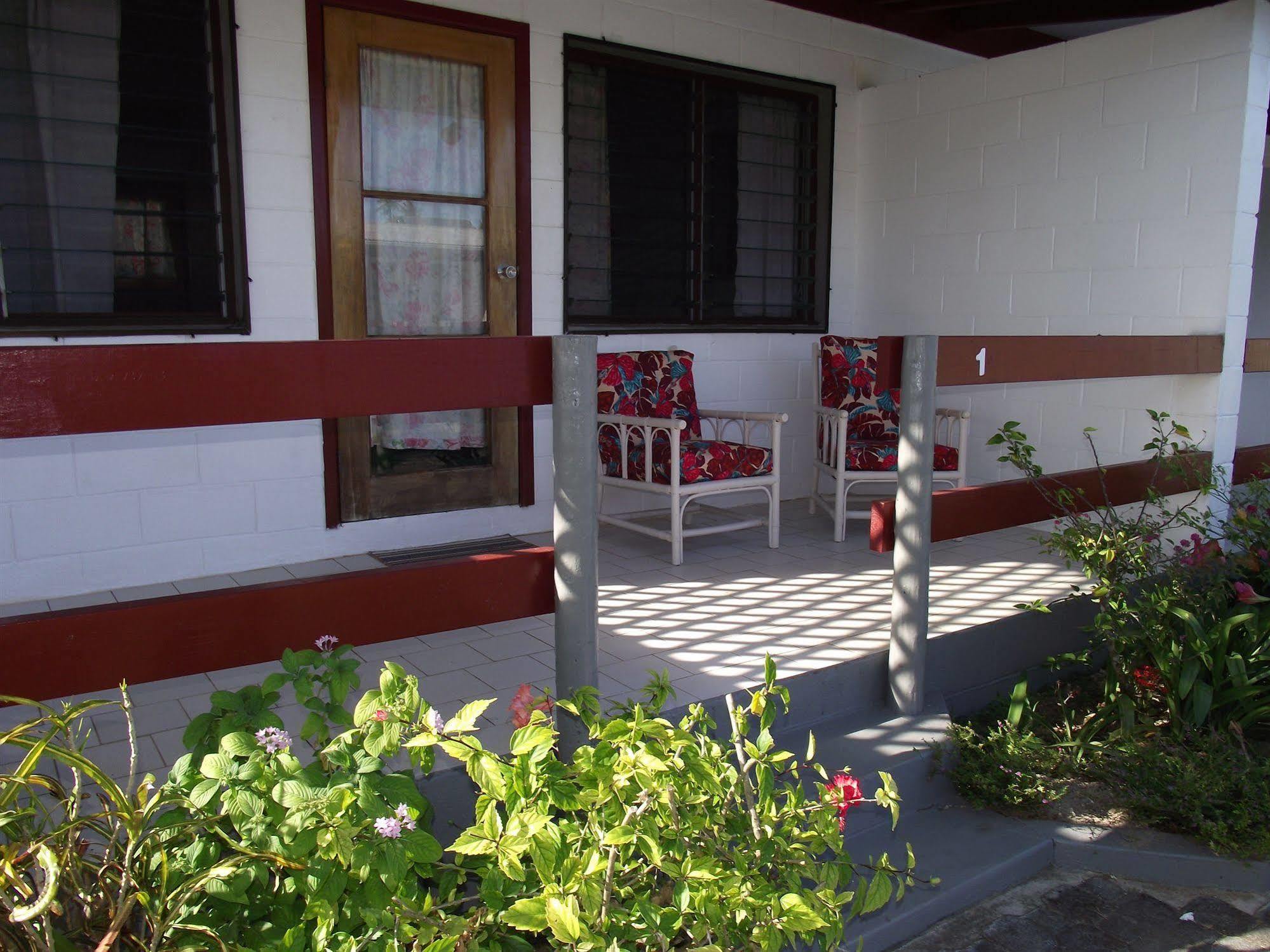 Reef Motel - Aitutaki Арутанга Екстер'єр фото