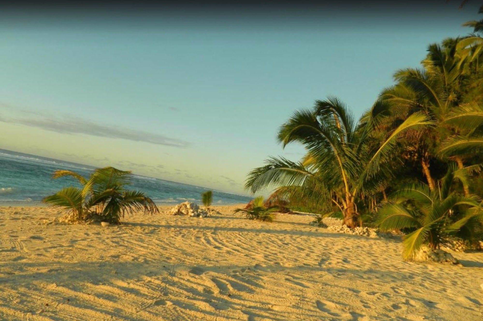 Reef Motel - Aitutaki Арутанга Екстер'єр фото